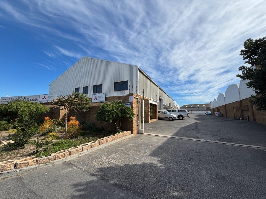 To Let commercial Property for Rent in Montague Gardens Western Cape